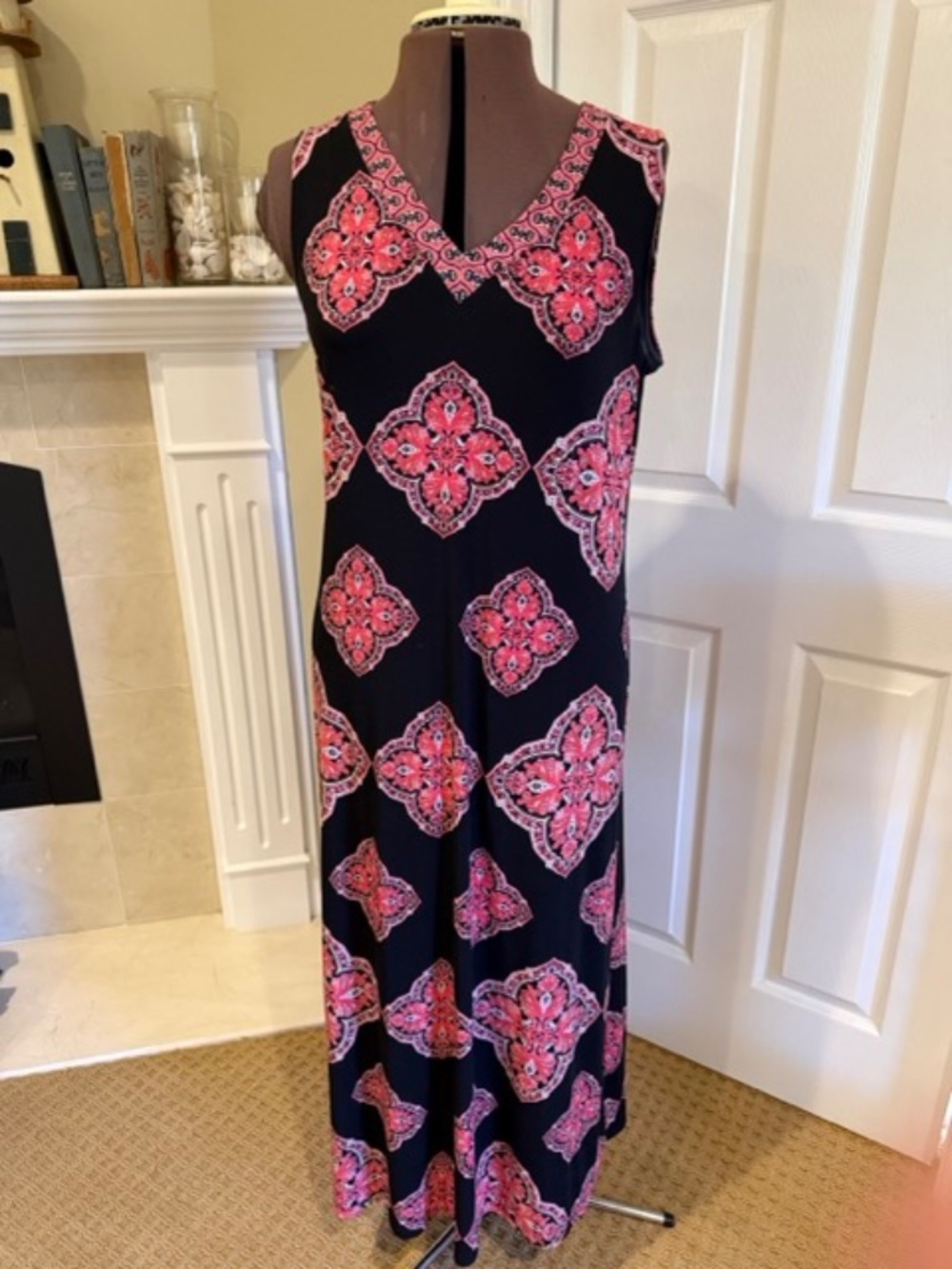 Chico’s Black Coral Medallion Print Sleeveless Maxi Dress Size 1